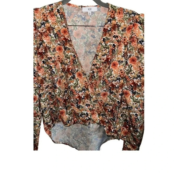 NSR Revolve Orange Floral Wrap Vneck Hi Low Cropped Top Size Small - Picture 2 of 6